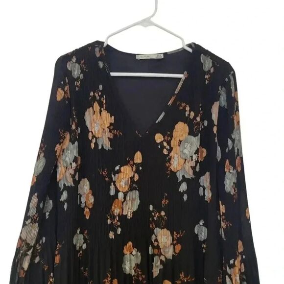 Black Tape Women's Pleated Black Poly Chiffon V-Neck Long Sleeve Relaxed Fit Lin - Picture 3 of 13